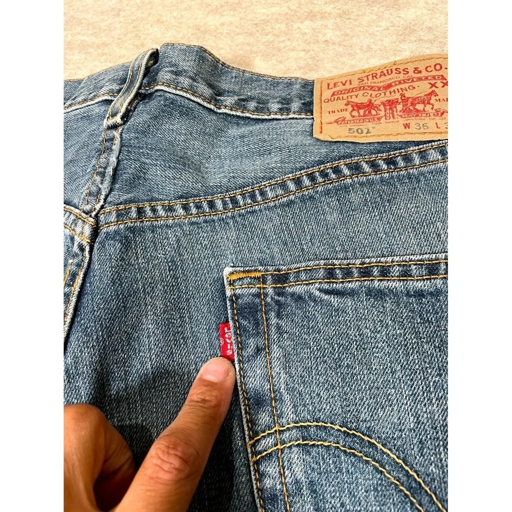 Levis 501 Original Fit Jeans Mens 36x32 Blue Denim Cotton High Rise Straight Leg